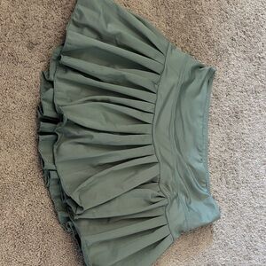 Elegant Green Pleated Skirt